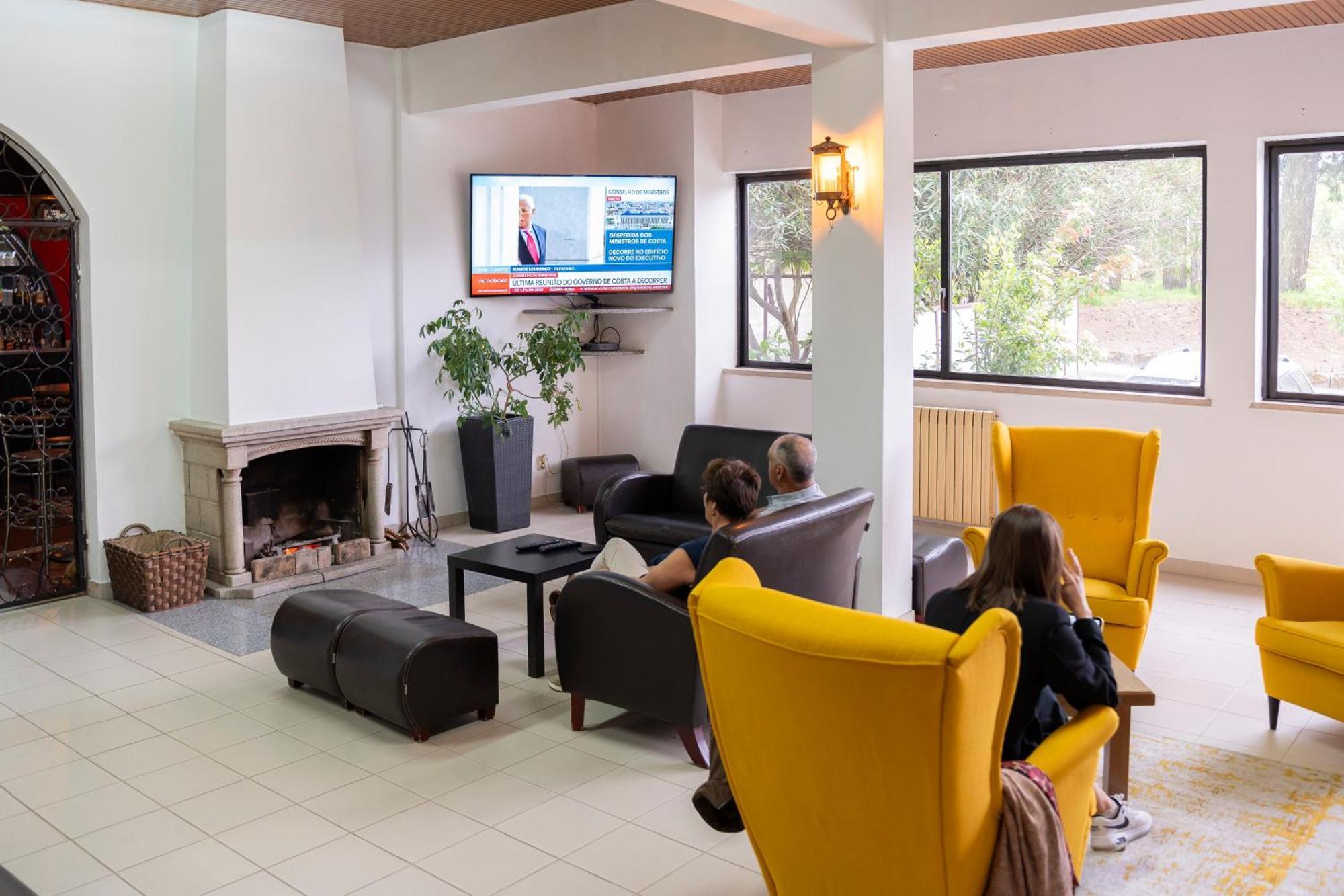Lavanda Hotel Mira Serra セロリコ・ダ・ベイラ エクステリア 写真